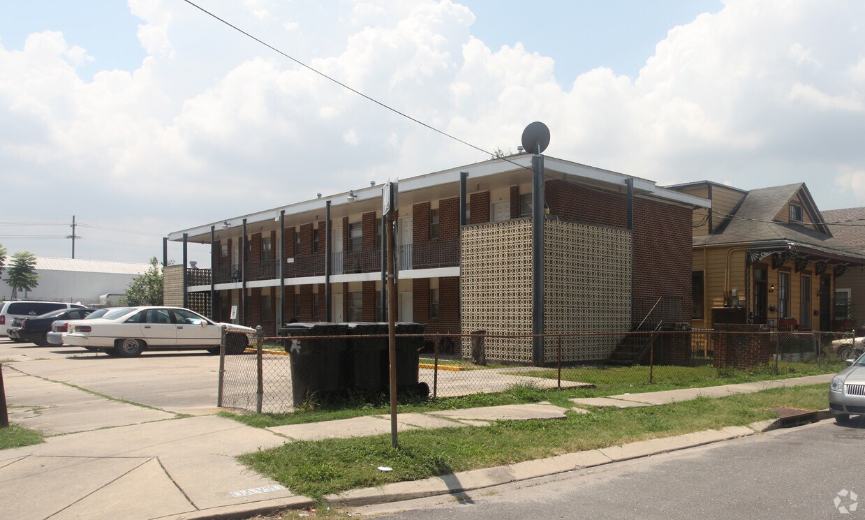 Primary Photo - 4136 Toulouse St