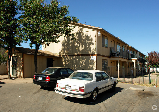 Building Photo - Sunnyside Gardens