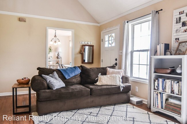 Foto del edificio - 3 br, 2 bath House - 1723 Hazelwood Road