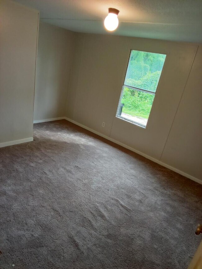 Foto del edificio - 2504 Winston Churchill Dr