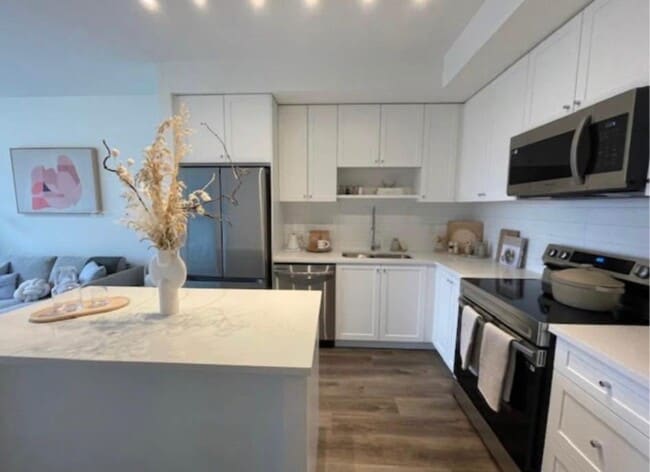 Building Photo - 16633-16624 24 Ave