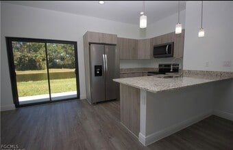 Building Photo - 8004 Spice Ct