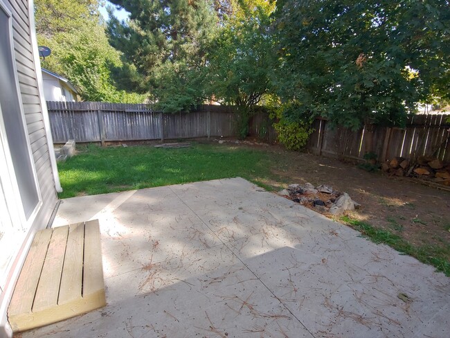 Building Photo - Remodeled Duplex - Midtown CDA