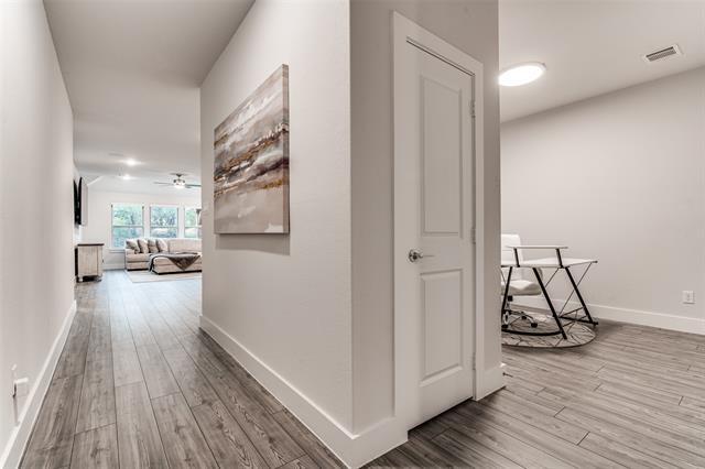 Foto del edificio - 590 Torrey Pines Cir