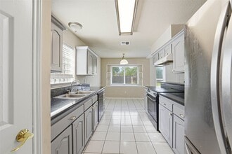 Building Photo - 2406 Joel Wheaton Rd