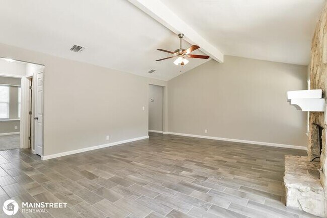 Building Photo - 9550 New World, San Antonio, TX 78239