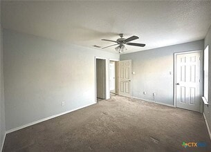Building Photo - 2710 Ashley Dr
