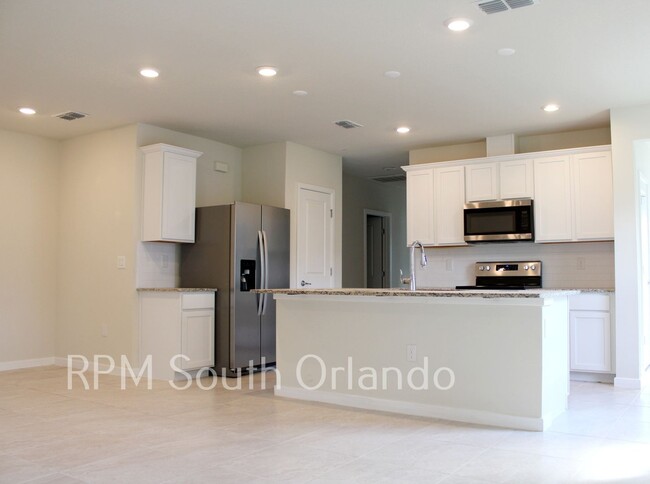 Foto del edificio - 4 bedroom, 2 bath home Kissimmee