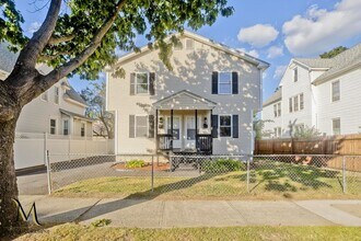 Building Photo - 581-583-583 Armory St