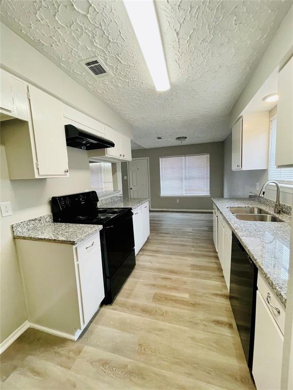 Foto del edificio - 5811 Skewen St