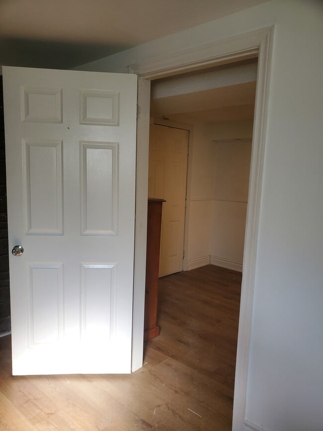 Building Photo - 7742 Anaka Dr