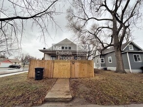 Building Photo - 421 E 7th Ave