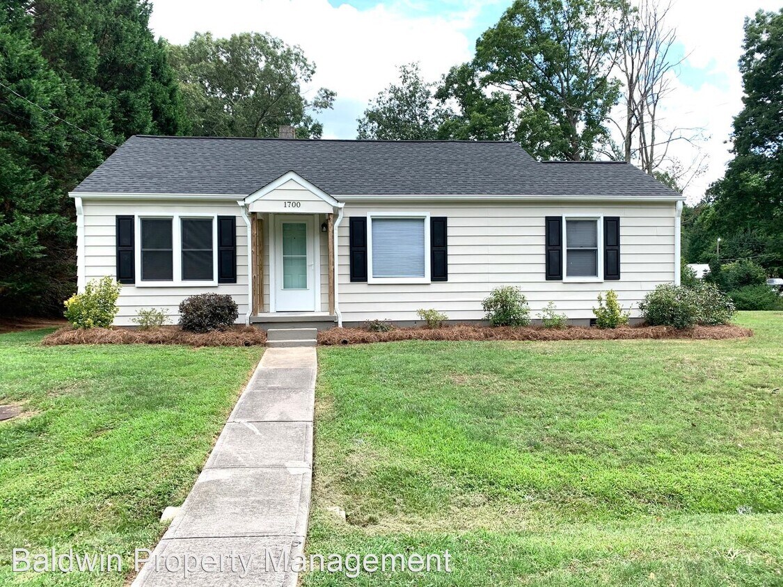 2 br, 1 bath House 1700 Greymar Dr. House Rental in Walkertown, NC