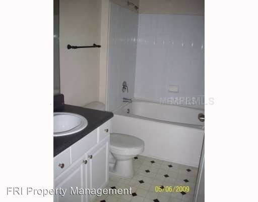 Building Photo - 8813 Villa View Cir