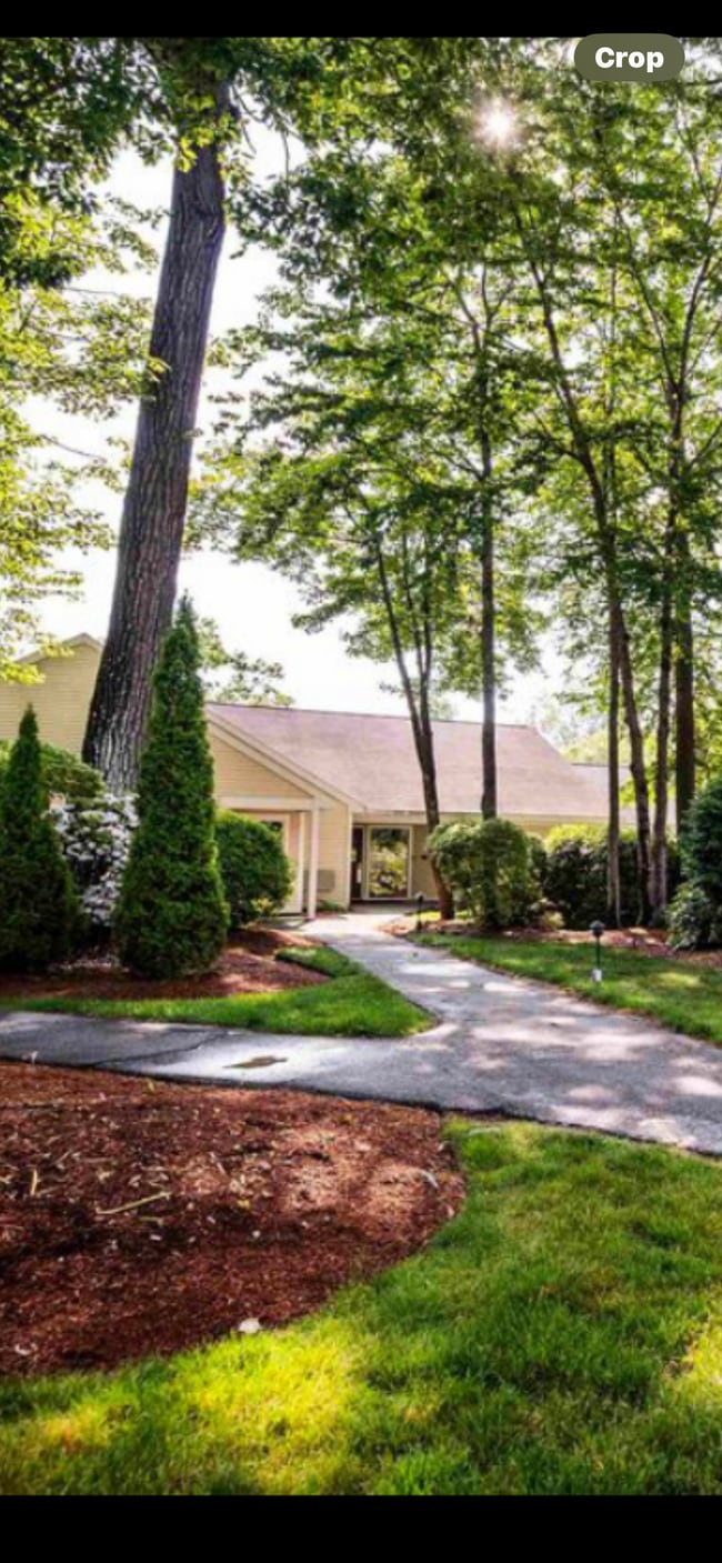Building Photo - 11 Northbrook Dr