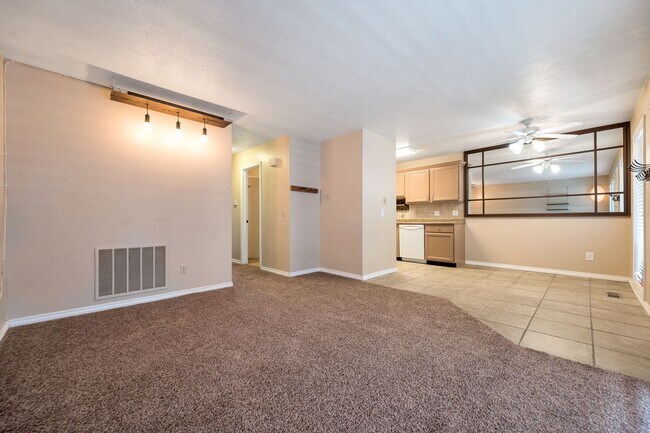 Foto del edificio - 2730 S 1100 E #14