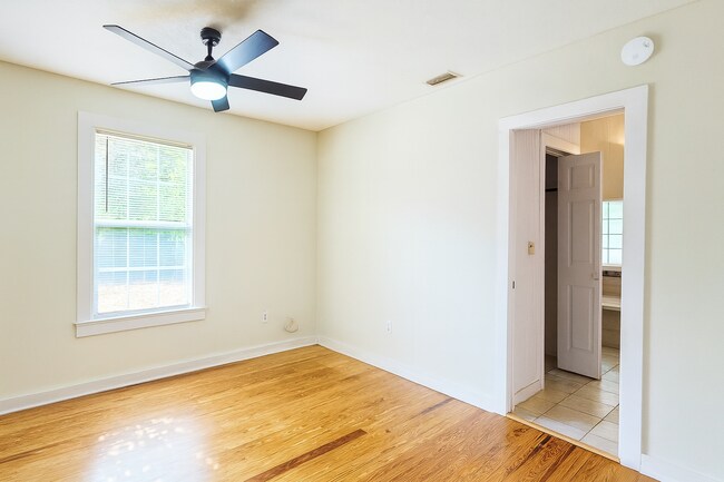 Foto del edificio - 407 E Polk Ave