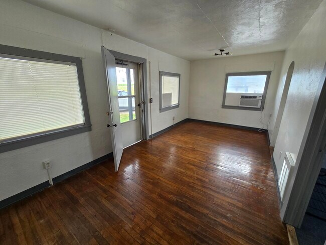 Foto del edificio - 313 Shadowrock Dr