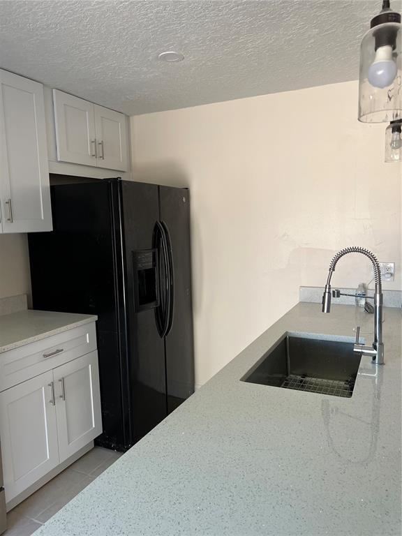 Foto del edificio - 5305 Bamboo Ct