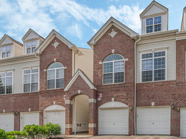 Foto del edificio - 1115 Balsam Dr