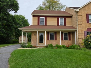 Building Photo - 2317 Lawnwood Ct