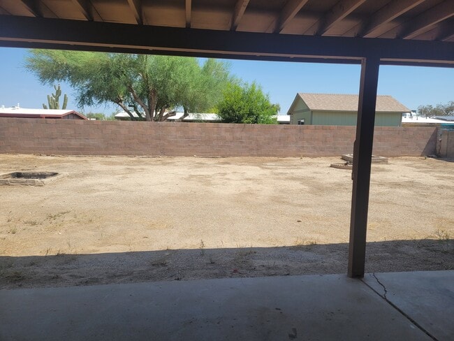 Spacious backyard - 2436 W Sumaya Way