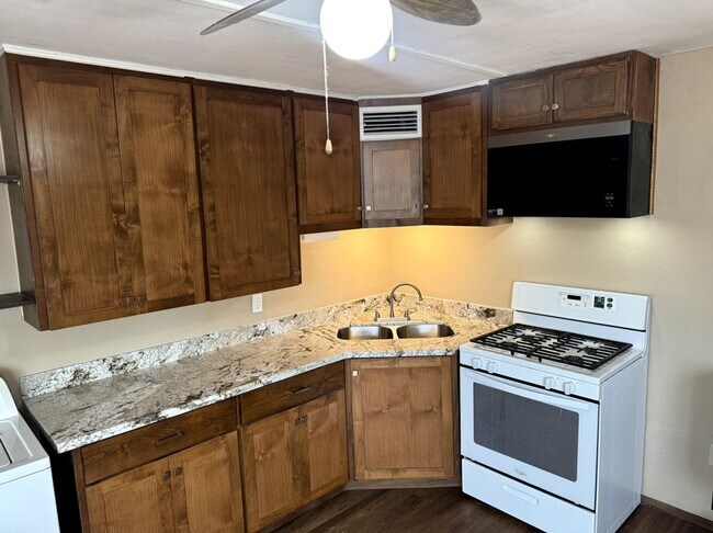 Building Photo - 368 E Alturas St, Tucson, AZ 85705