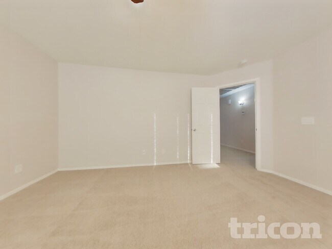 Foto del edificio - 3017 N 89th Dr