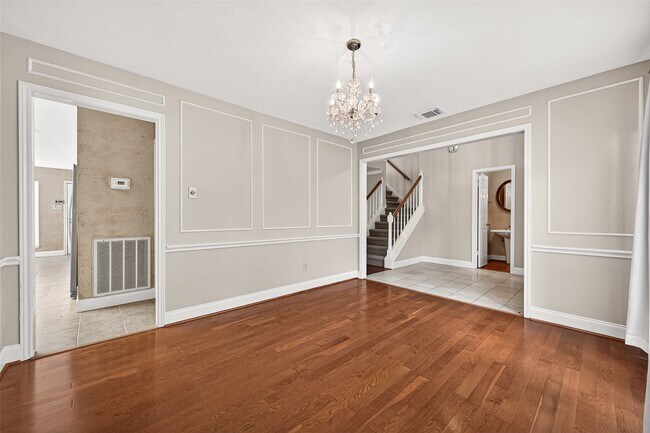 Building Photo - 4506 Warwick Dr