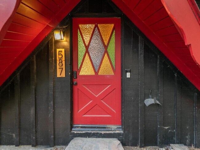 Foto del edificio - 587 Arrowhead Villa Rd