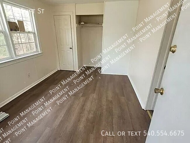 Foto del edificio - Cozy 2 Bed 1 Bath Close to Downtown Martin...