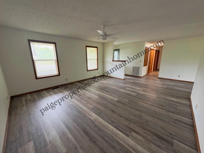 Building Photo - 313 Bomber Blvd