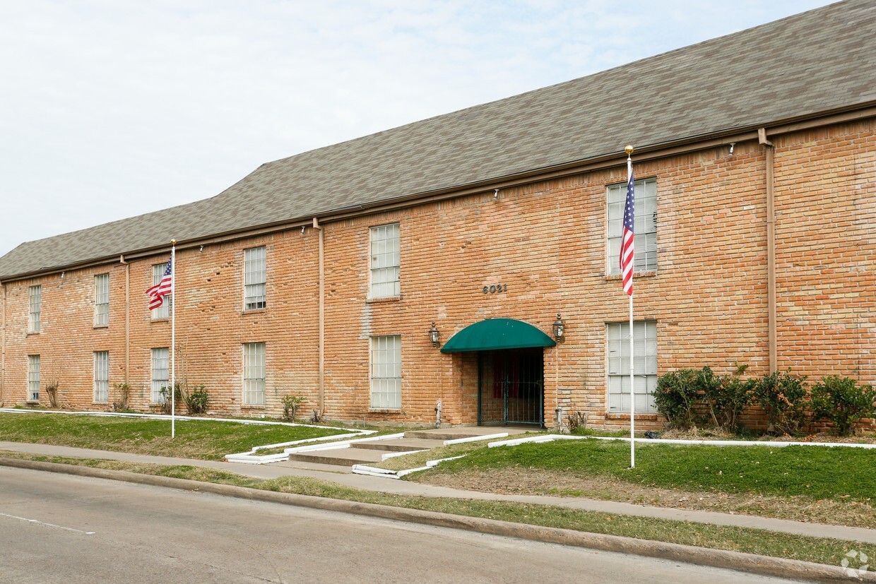 Building Photo - Villa Bella Apartments