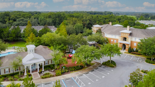 Building Photo - Rolling Acres Apartments