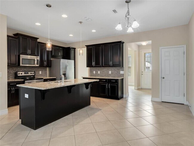 Foto del edificio - 8965 Fullerwood Ave