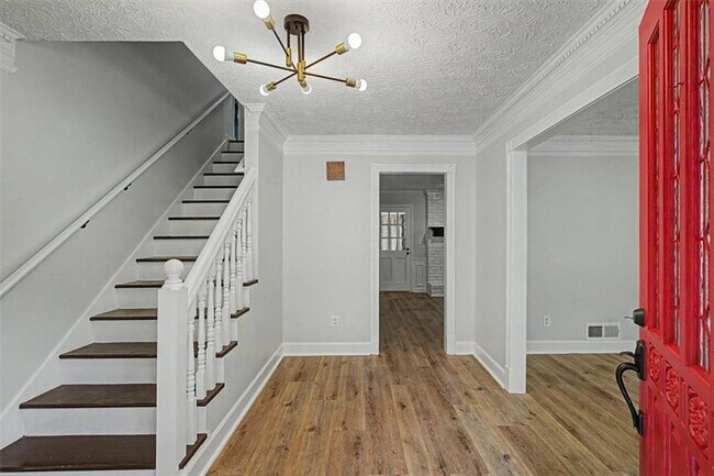 Foto del edificio - 3947 Camrose Pl