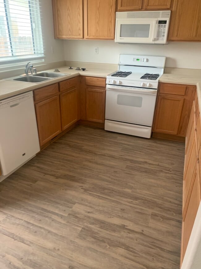 Foto del edificio - 5410 Village Meadows Dr