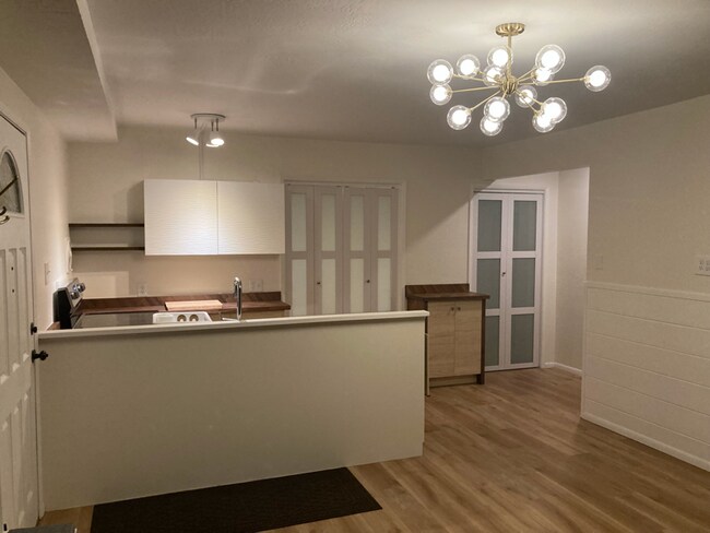 Foto del edificio - 1440 Drake Way