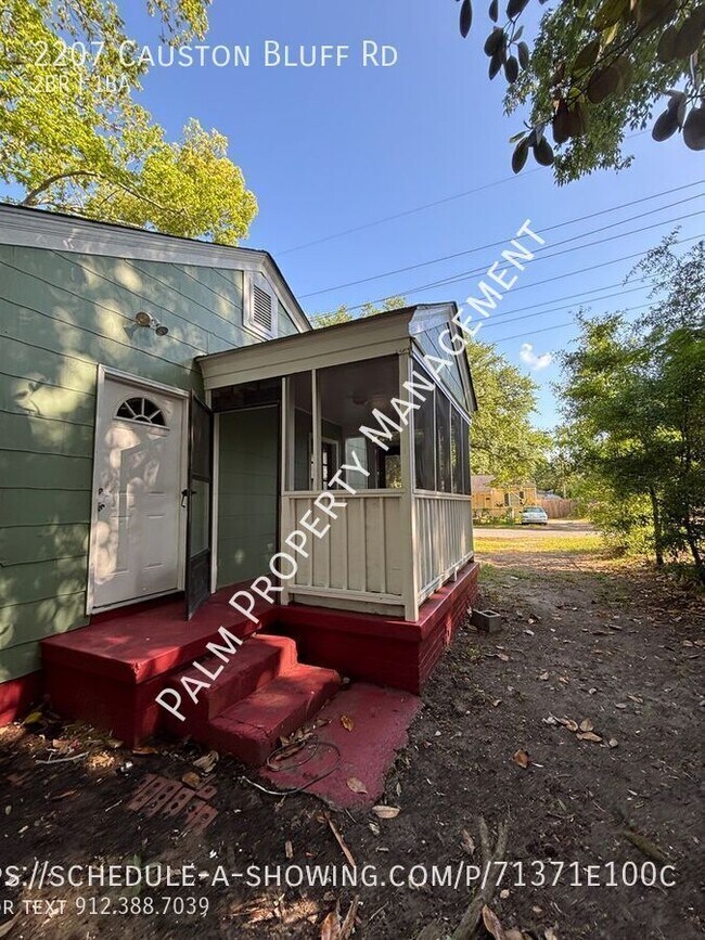 Foto del edificio - 2207 Causton Bluff Rd