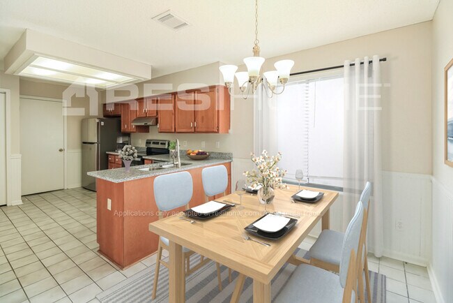 Foto del edificio - 3739 Mandarin Woods Dr N