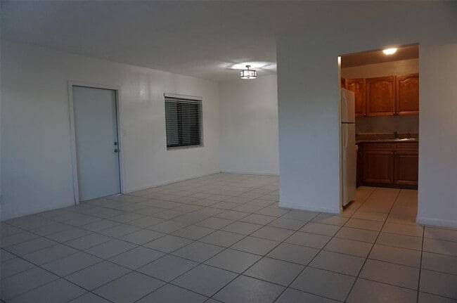 Foto del edificio - 2201 NE 36th St
