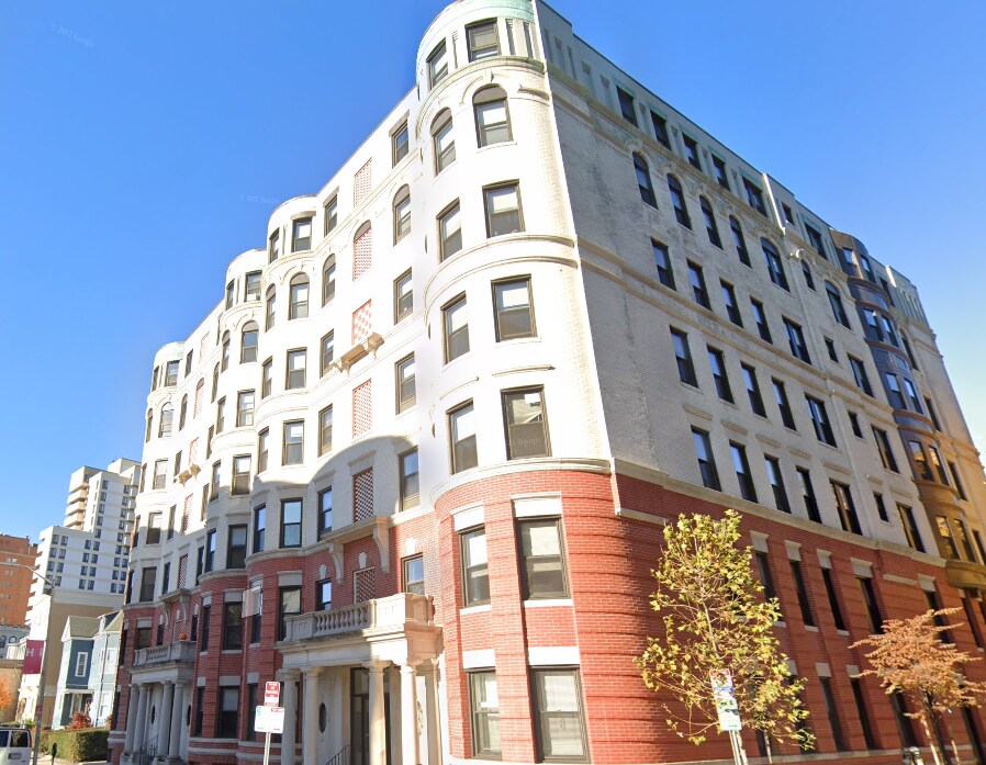 Foto principal - 881 Massachusetts Ave