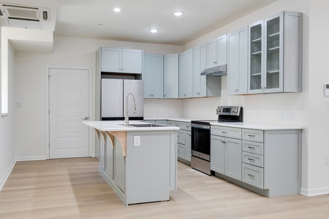 Interior Photo - 1 West Cary Apartments