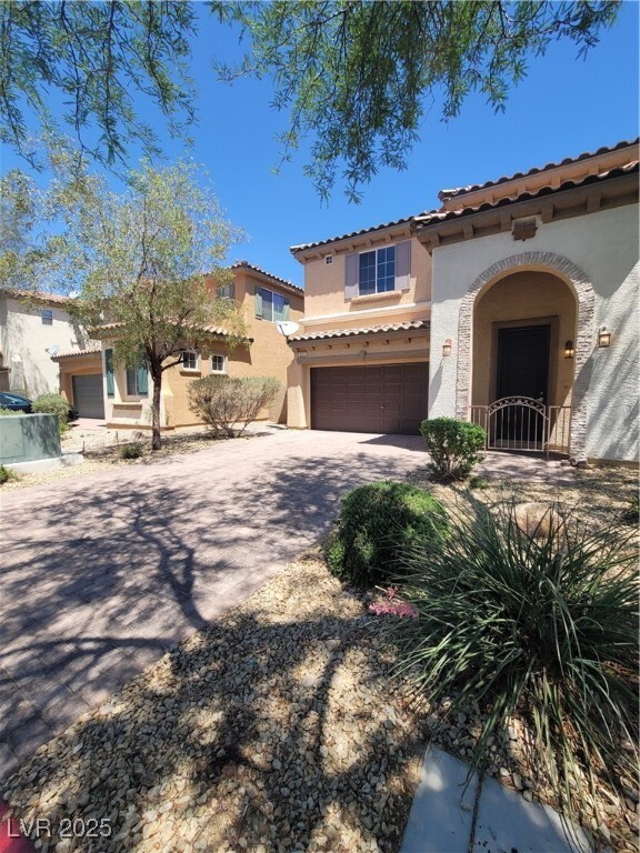 Building Photo - 8252 Settlers Inn Ct