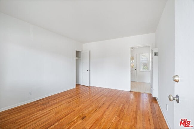Building Photo - 9620 Braddock Dr