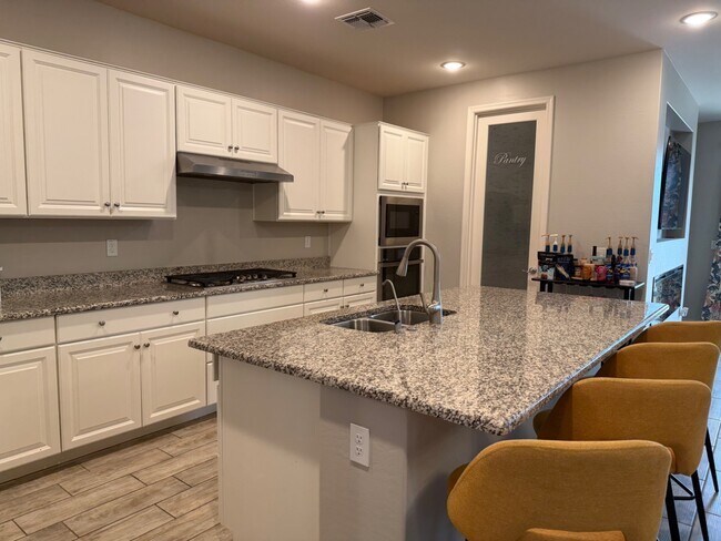 Foto del edificio - 15234 W Latham St