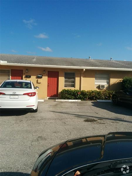 Building Photo - 330 Southwind Dr