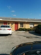 Building Photo - 330 Southwind Dr
