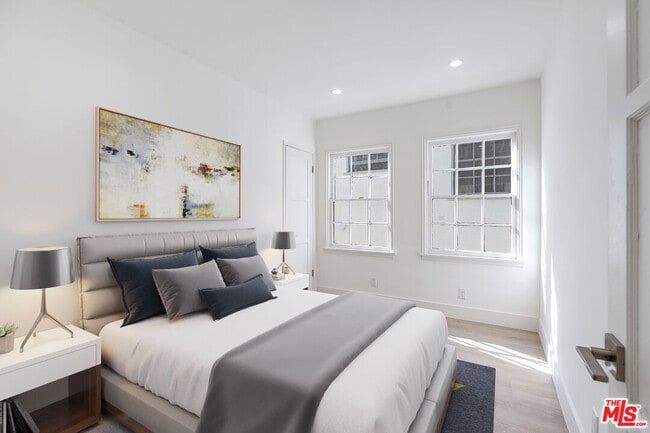 Foto del edificio - 9216 Alden Dr