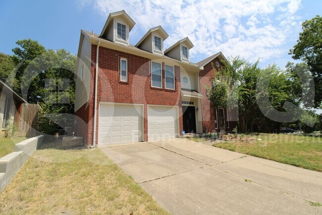 Foto del edificio - 1106 Hyde Park Dr